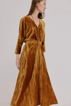 Hoss Intropia Vestidos-Alma. Vestido de veludo Dourado
