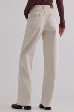 Hoss Intropia Jeans-Bianca. Jeans bordado Ecru