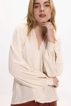 Vila Blusas-Blusa de manga comprida com gola mao Tostado