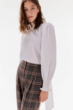 TFP by Tamara Falcó Blusas-Blusa lisa com laço Ecru