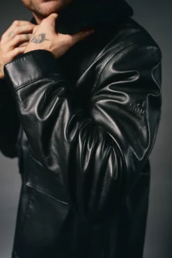 OOTO Casacos-Blusão pele gola camiseira Preto