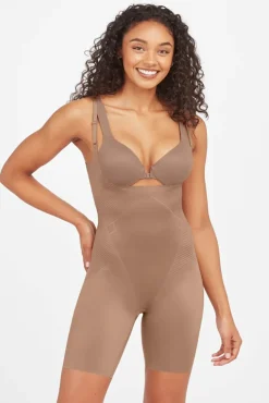 Spanx Roupa Interior-Body modelante com perna cru