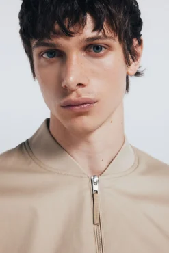 Springfield Casacos-bombardeiro leve bege