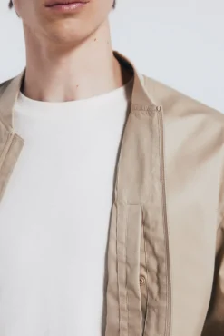 Springfield Casacos-bombardeiro leve bege