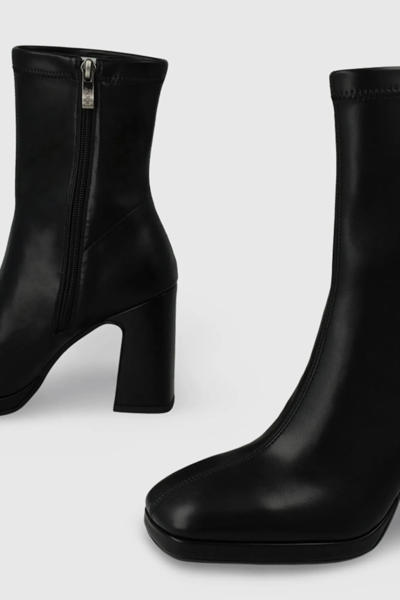 Lodi Saltos|Botins-Botins de camurça com salto Preto