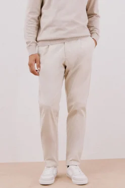 Cortefiel Calças|Chinos-Calça calças chino confortável com corte afunilado Ecru