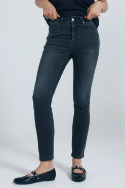 Springfield Jeans-Calça jeans slim cropped preto