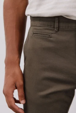 Cortefiel Calças|Chinos-Calças chino leves corte slim Verde