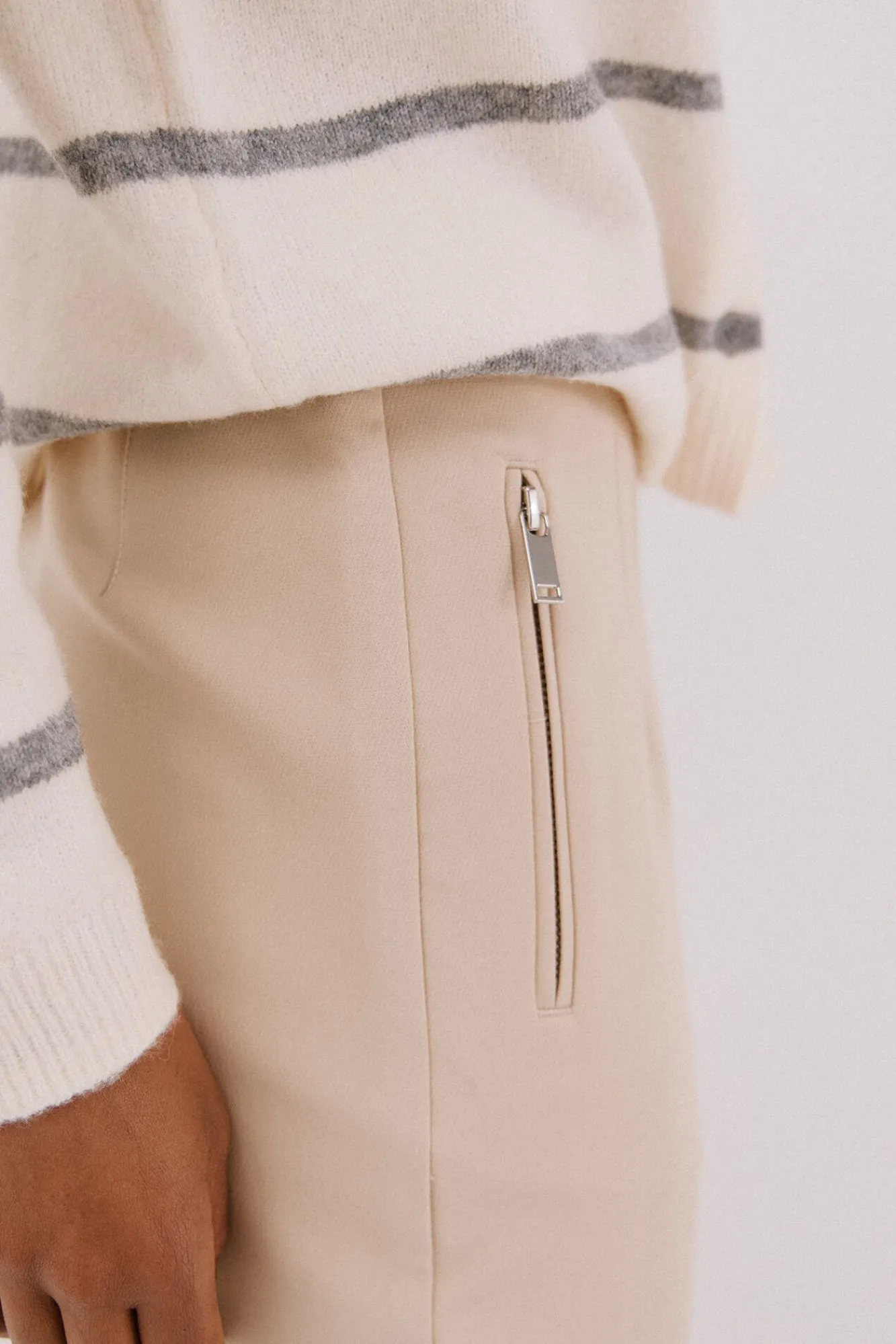 Cortefiel Calças-Calças com zíper Tostado