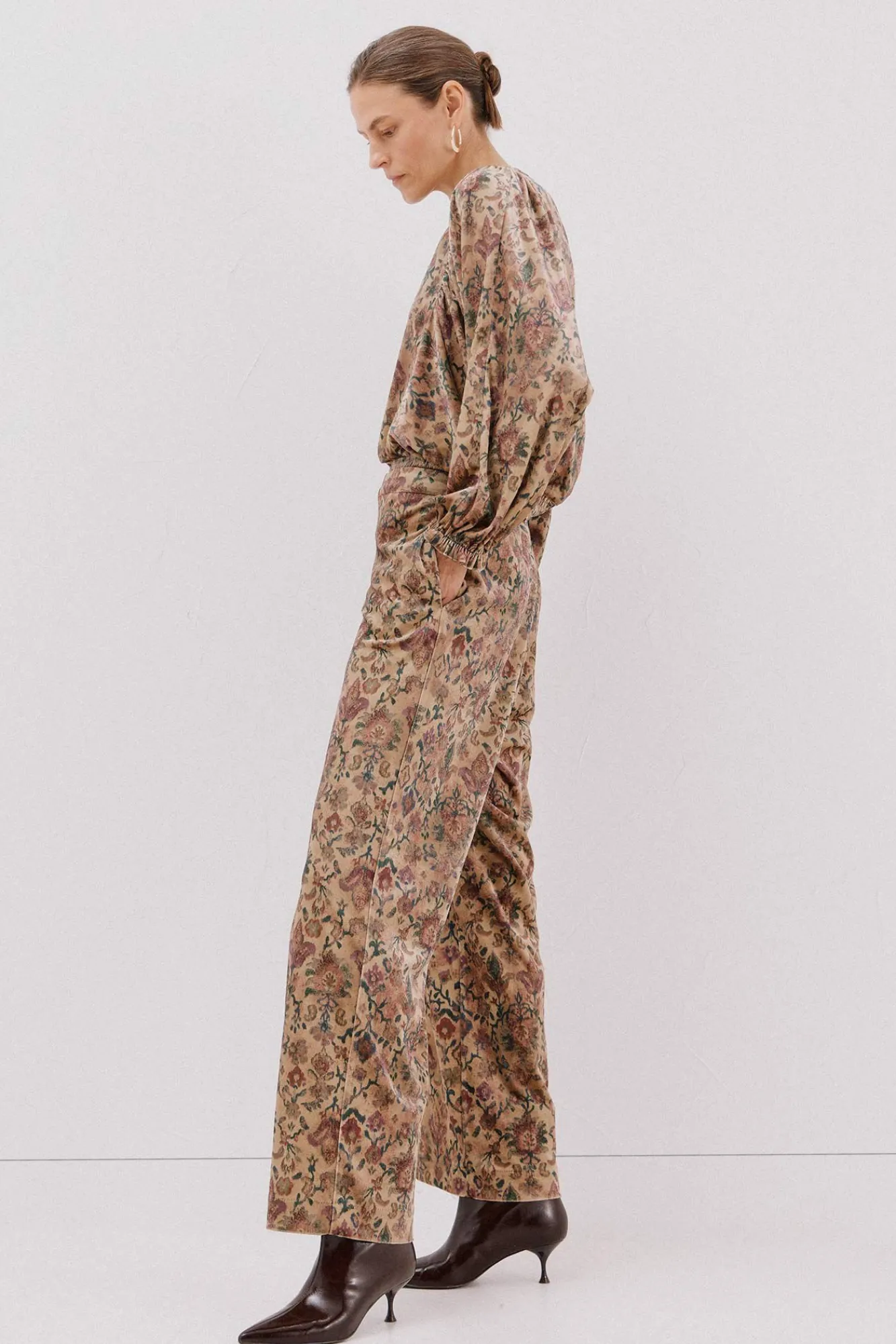 Cortefiel Calças-Calças de veludo estampado Castanho