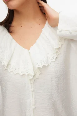 Vero Moda Curve Blusas-Camisa plus size com gola folho Branco
