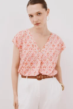 Cortefiel T-Shirts-Camiseta bico com detalhe de renda Cinzento