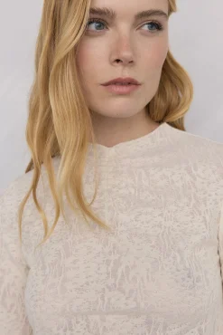 Pedro del Hierro T-Shirts-Camiseta Devoré com franzidos Ecru