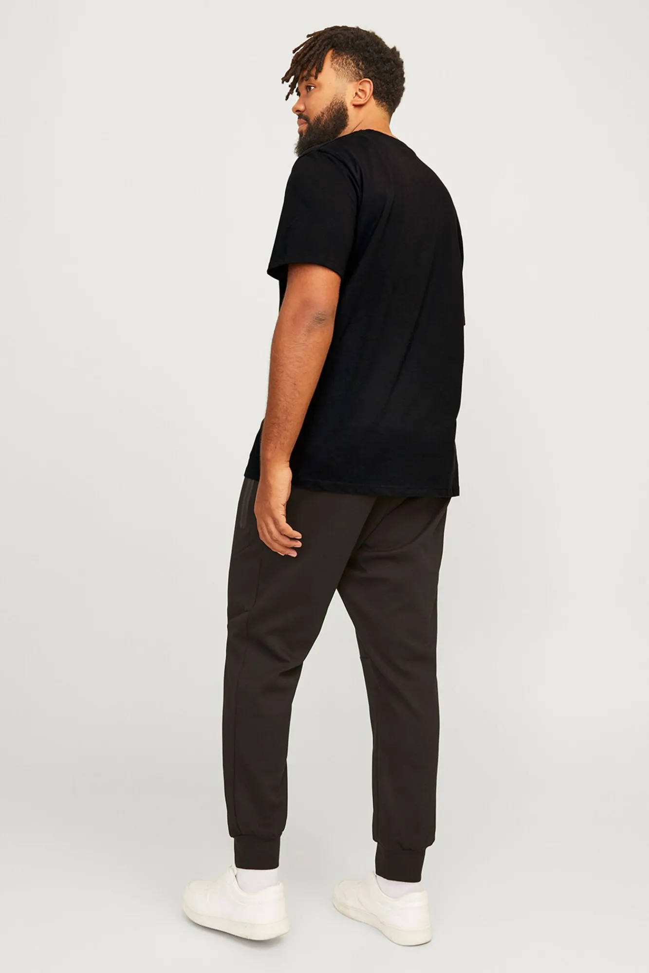 Jack & Jones PLUS T-Shirts-Camiseta PLUS de corte regular cinzento