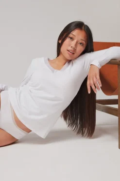 Gisela T-Shirts-Camiseta térmica escote pico branco