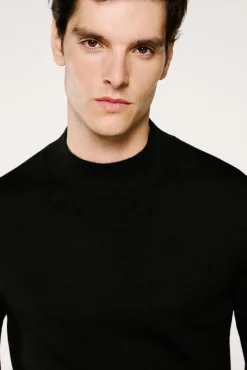 Selected Camisolas-Camisola de gola falsa 100% lã merino. Preto