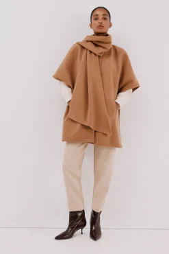 Cortefiel Casacos-Capa de camelo com cachecol Tostado