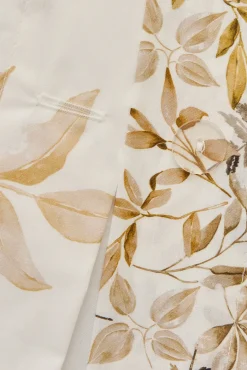 Textura Edredons-Capa de edredom de algodão com folhas em um galho cru