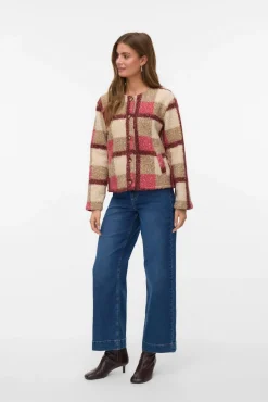 Vero Moda Sobretudos-Casaco de borrego com estampado xadrez Subiu