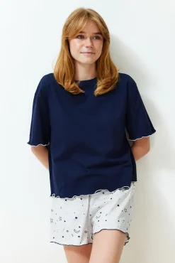 Trendyol Pijamas-Conjunto de pijama marinho com estampado galáctica e calças azul