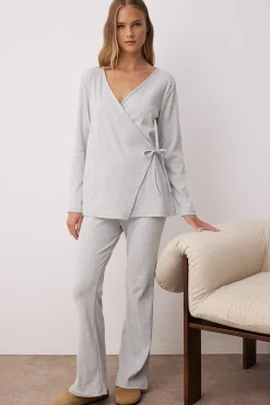 Trendyol Pijamas-Conjunto de pijama cinza mesclado com gola cruzada e detalhe de laço cinzento