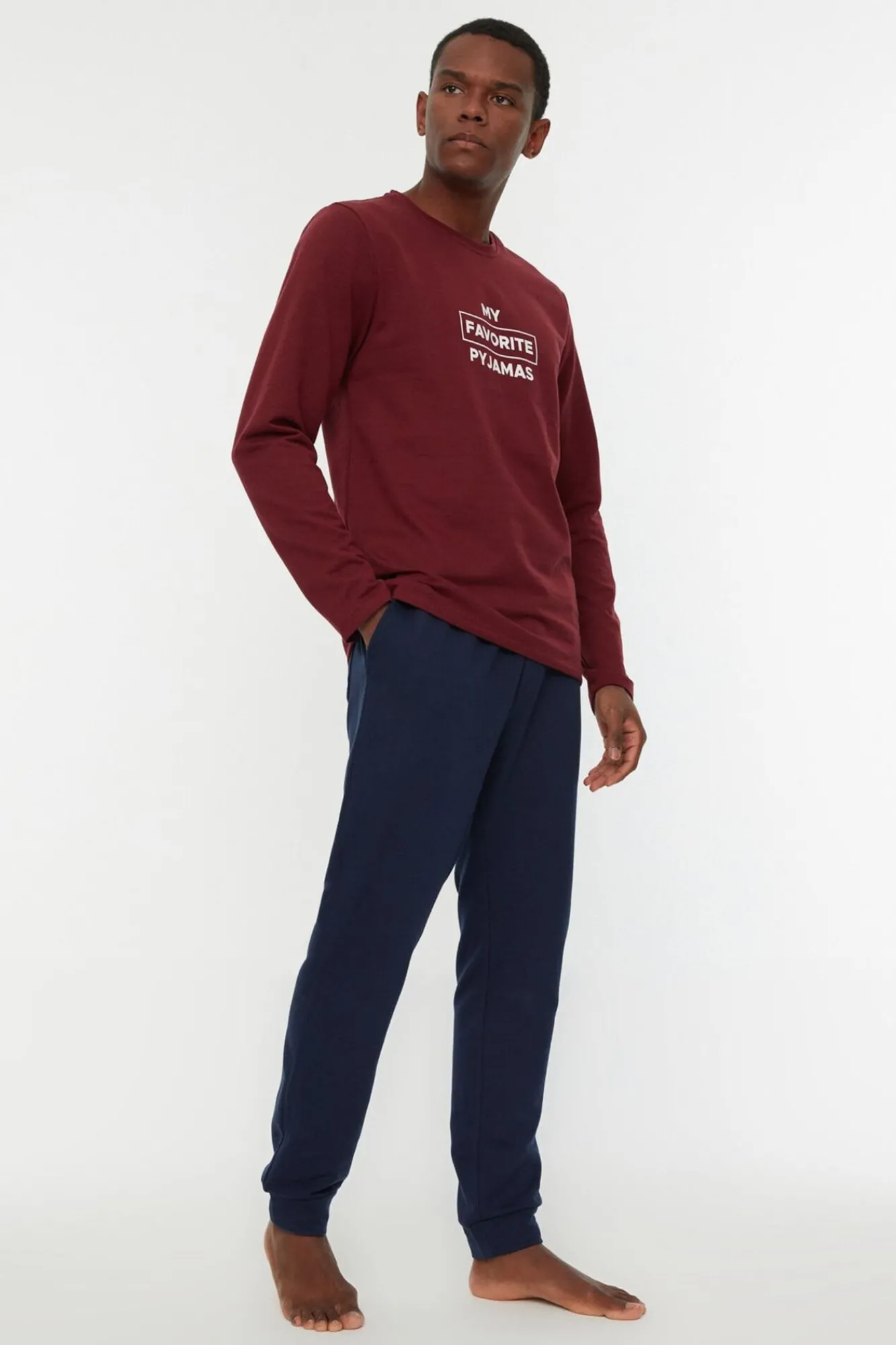 Trendyol Pijamas-Conjunto de pijama de corte regular vermelho bordô estampado