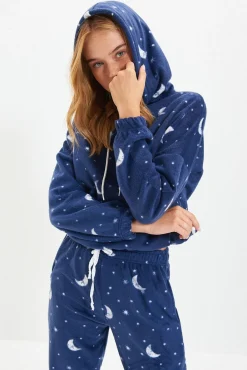 Trendyol Pijamas-Conjunto de pijama de inverno marinho com capuz e estampado de galáxia azul