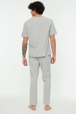 Trendyol Pijamas-Conjunto de pijama estampado regular fit em cinza cinzento