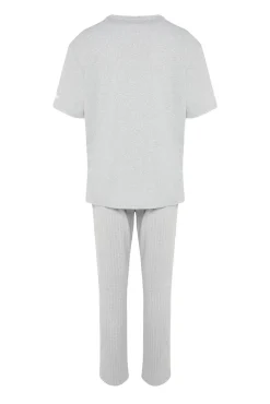 Trendyol Pijamas-Conjunto de pijama estampado regular fit em cinza cinzento