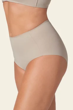 Leonisa Roupa Interior-Cueca clássica com efeito invisível e forte compressão no abdômen bege