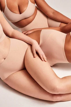 Gisela Roupa Interior-Cueca redutora cintura alta cru