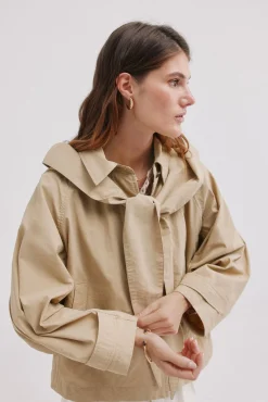 Hoss Intropia Gabardines|Casacos-Daniela. Gabardina curta Ecru