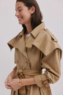 Hoss Intropia Gabardines|Casacos-Daniele. Sobretudo bordado Ecru