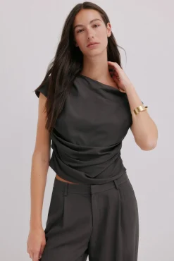 Hoss Intropia T-Shirts-Gisele. Top assimétrico Cinzento