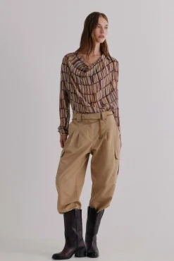 Hoss Intropia Blusas-Guisselle. Blusa com decote cruzado assimétrico Ecru