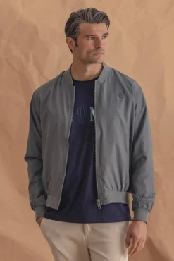 Celopman Casacos-Jaqueta corta-vento leve verde