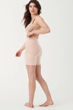 Spanx Roupa Interior-Lange Shorts mittlere Kompression Nude cru