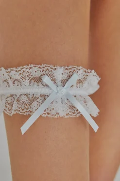 Ivette Bridal Roupa Interior-Liga bordada com laçada em branco bege