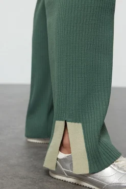 Trendyol Pijamas-Malha de calça e T-shirt de malha com vivo verde