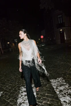 Hoss Intropia Camisolas-Malia. Xale bordado com miçangas Cinzento