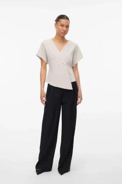 Vero Moda T-Shirts-manga curta tipo morcego Cinzento