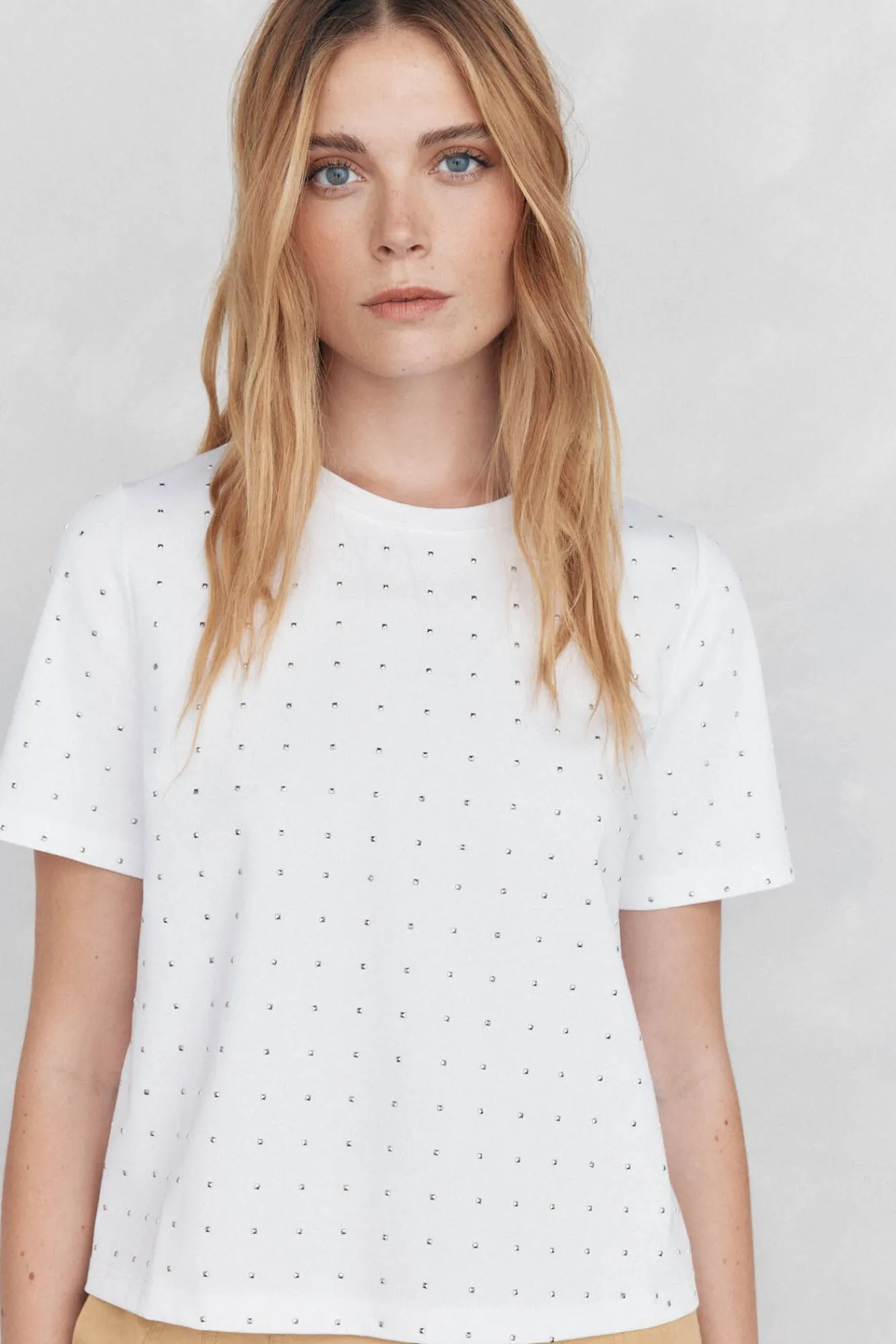 Pedro del Hierro T-Shirts-Mini camiseta cravejada Branco