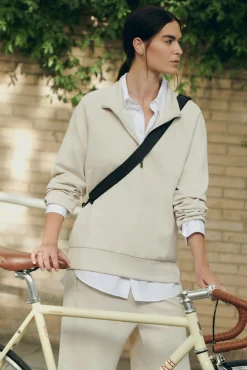 Dash and Stars Sweatshirts-Moletom sweatshirt com gola cru