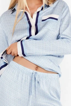 Gisela Pijamas-Pijama camiseiro estampado com monograma branco