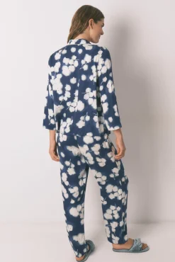 Women'secret Pijamas-Pijama camiseiro longo de viscose floral azul