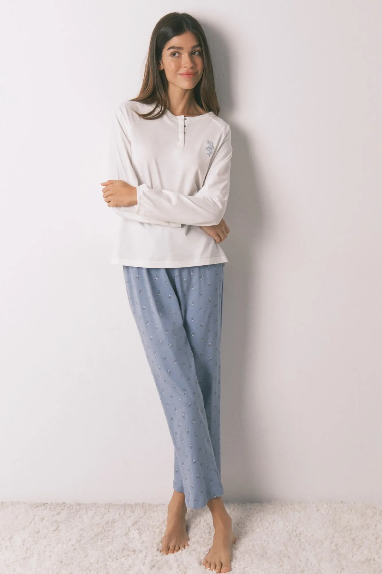 Women'secret Pijamas-Pijama comprido com calças e estampado floral bege