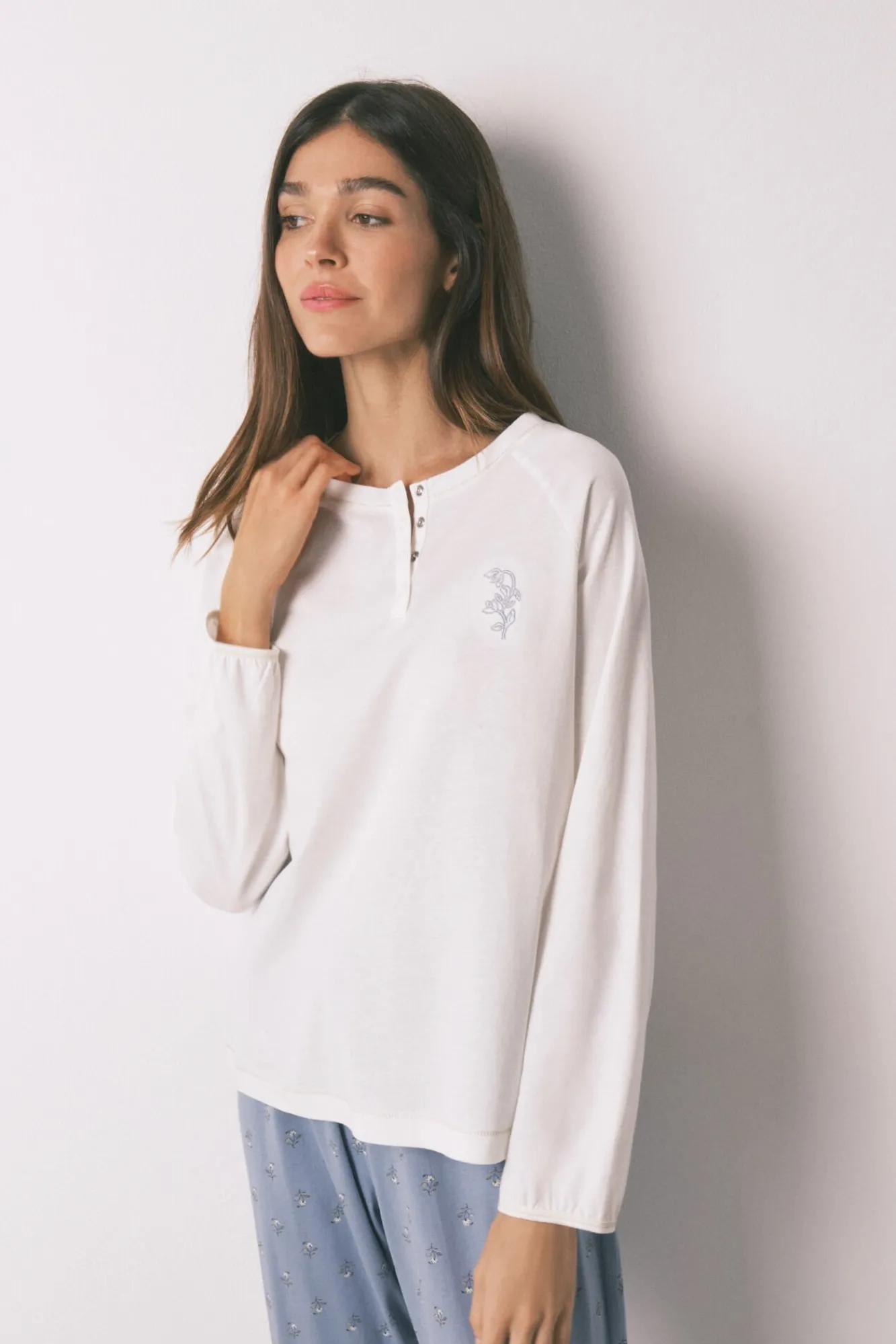 Women'secret Pijamas-Pijama comprido com calças e estampado floral bege