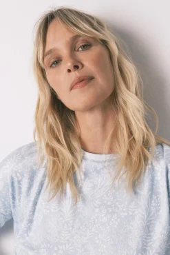 Women'secret Pijamas-Pijama comprido com flores azuis brilhantes azul