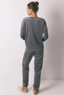 Women'secret Pijamas-Pijama comprido em veludo cinza macio e brilhante cinzento
