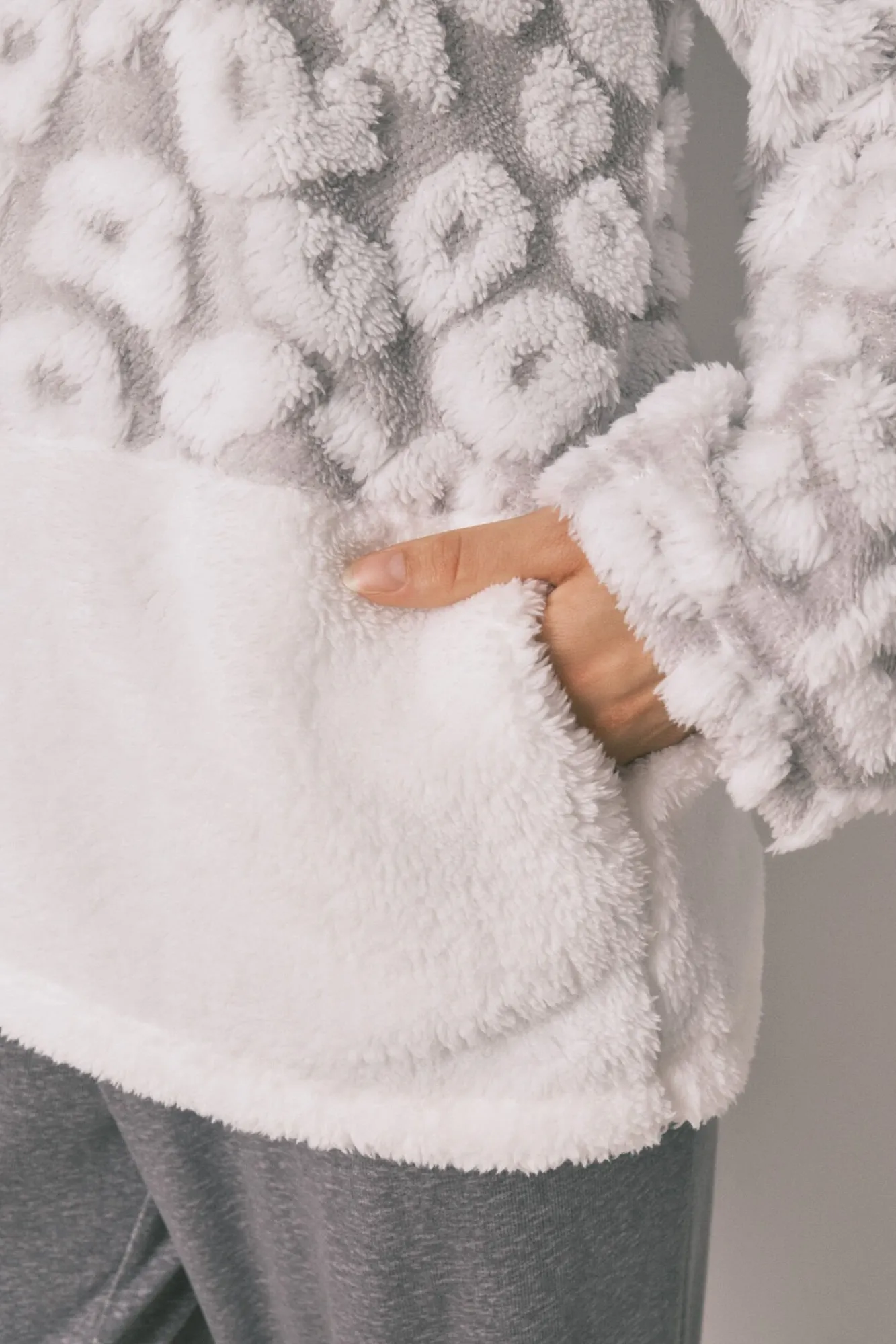 Women'secret Roupões-Robe curto tricolor animal print em borrego bege